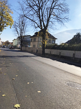 Die Tiroler Straße ist frisch asphaltiert
