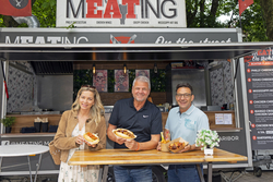 Street Food Market Stadtmarketing-Ausschussobfrau GR Evelyn Köfer, Bürgermeister Gerhard Köfer und Gerhard Briggl (Stadtmarketing)