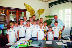 Empfang U13-Meisterteam SV Spittal Bürgermeister Gerhard Köfer hat das U13-Meisterteam des SV Spittal im Rathaus empfangen